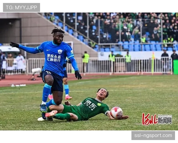 沧州雄狮新援前锋接受专访，谈适应中超节奏与文化差异